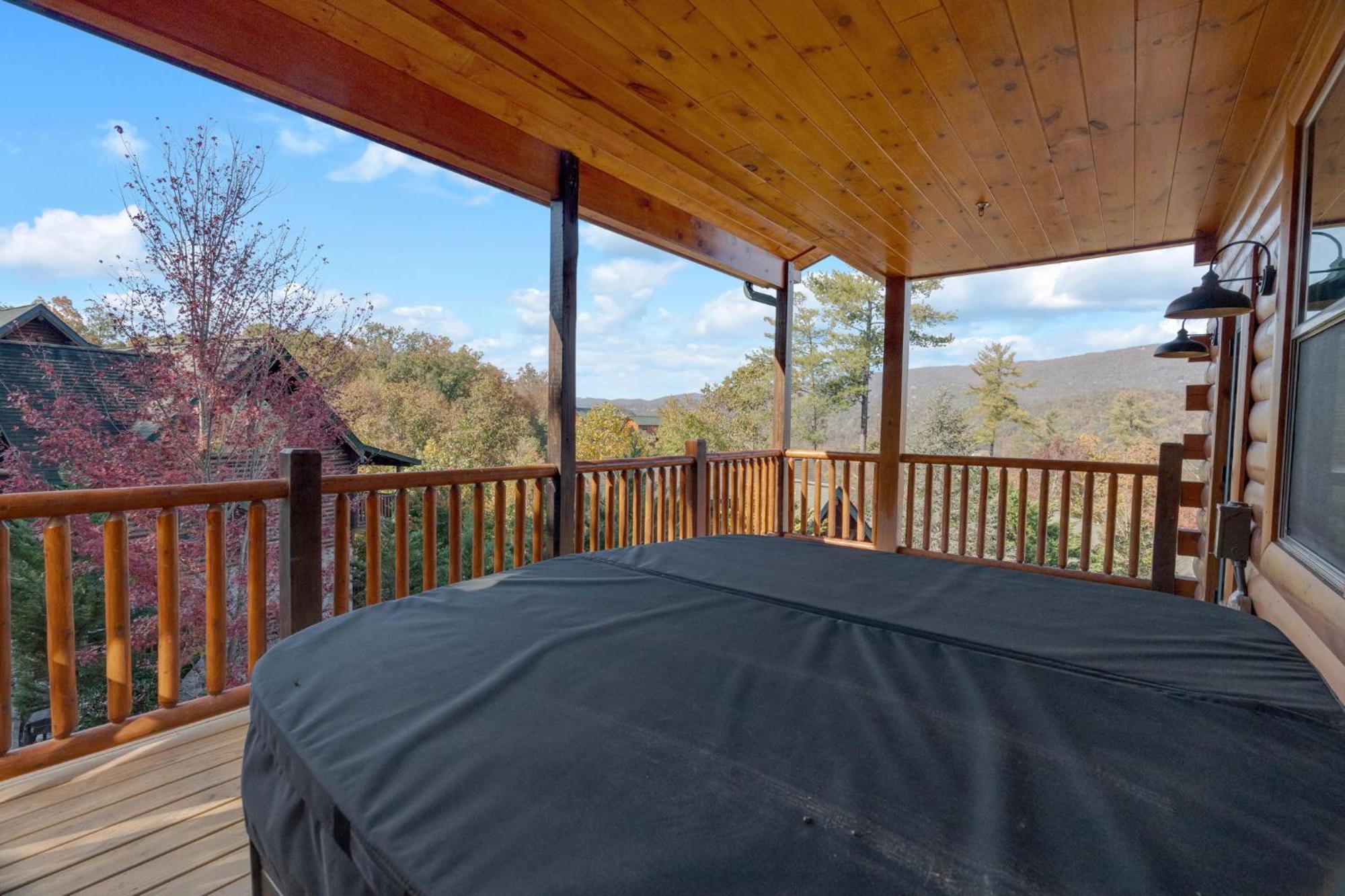 New Luxury Cabin With Indoor Pool, Hot Tub, & Theater Villa Pigeon Forge Eksteriør bilde